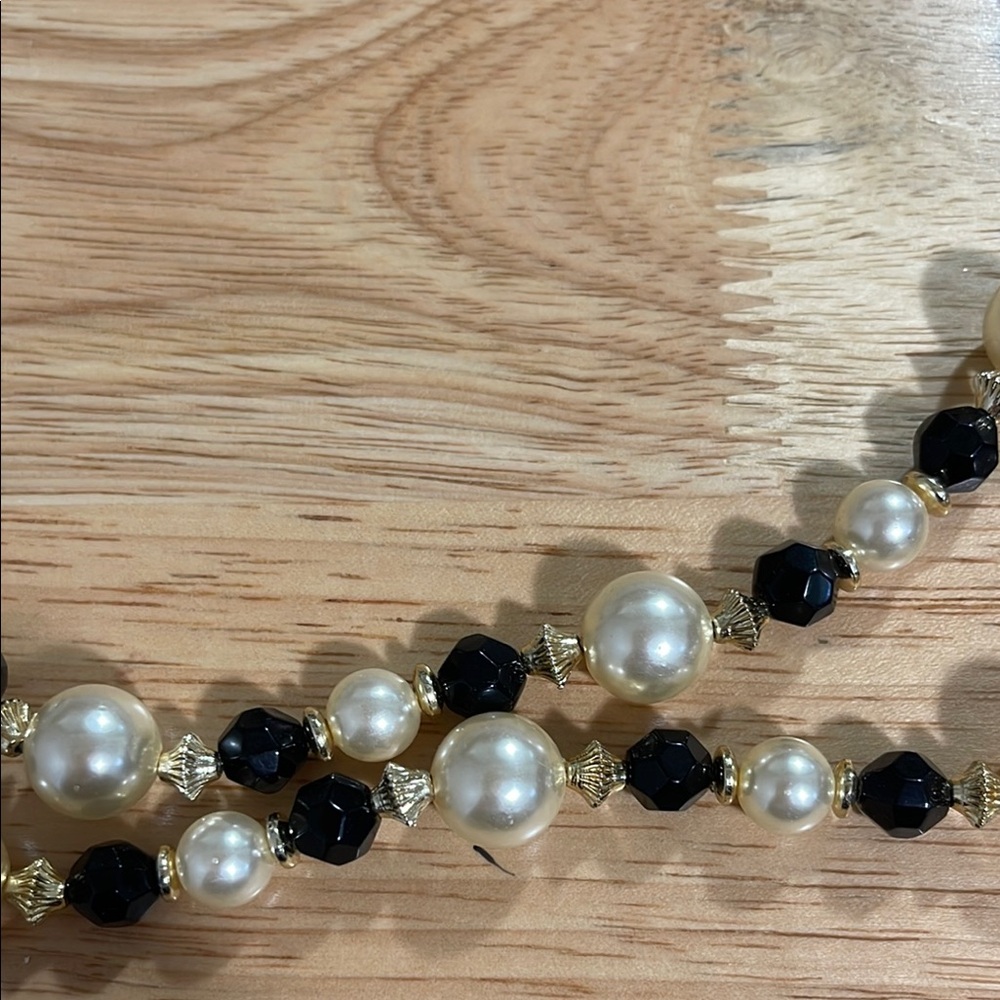 Elegant vintage 1980s time capsule Black and White Pearl Necklace - Picture 3 of 3